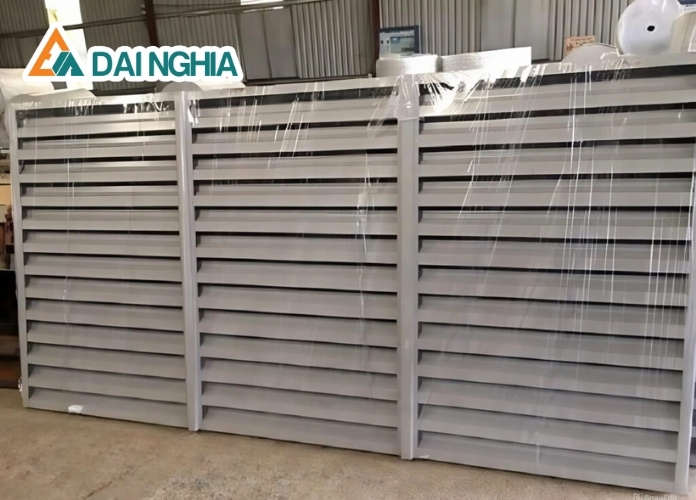 Lam gió tôn mạ màu