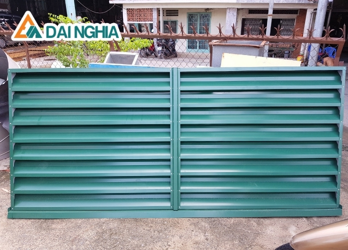 Mẫu lam gió tôn xanh lá