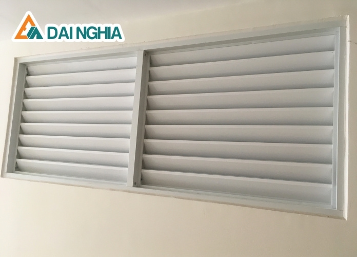 Ứng dụng thực tế của lam gió tôn màu trắng sữa