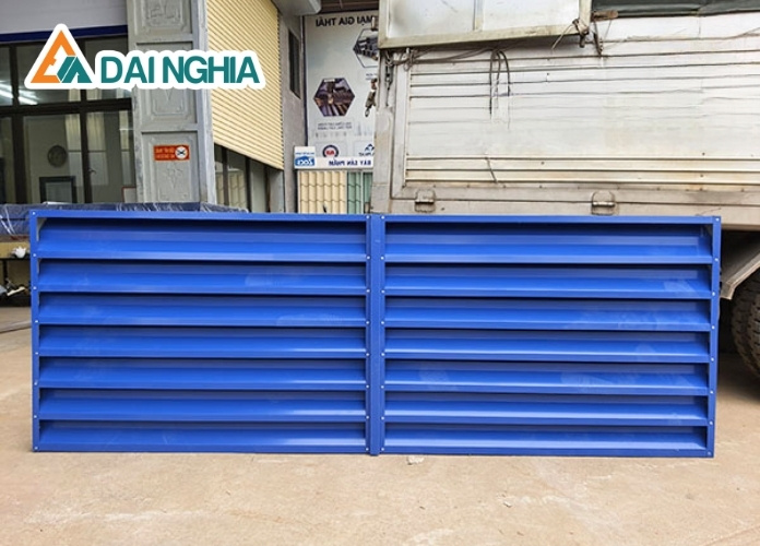 Ứng dụng thực tế của lam gió tôn xanh dương