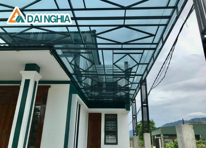 Công ty Đại Nghĩa cung cấp tấm Poly đặc 2.2mm