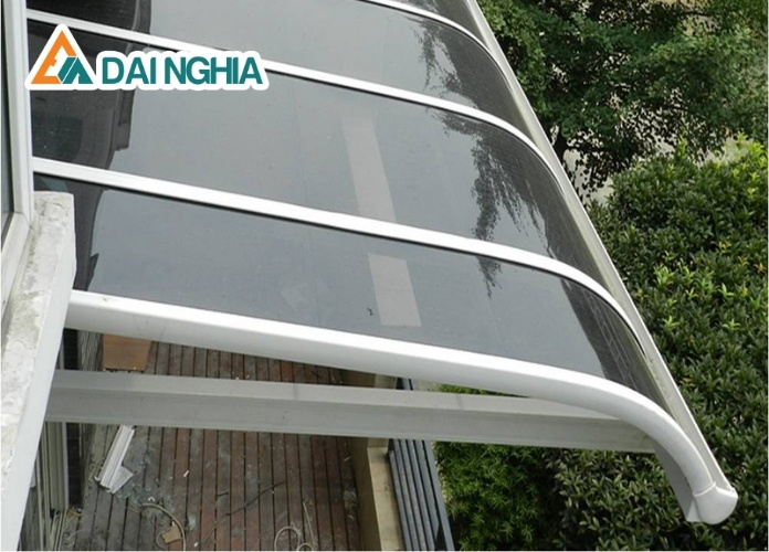 Giá tấm polycarbonate đặc ruột 8mm