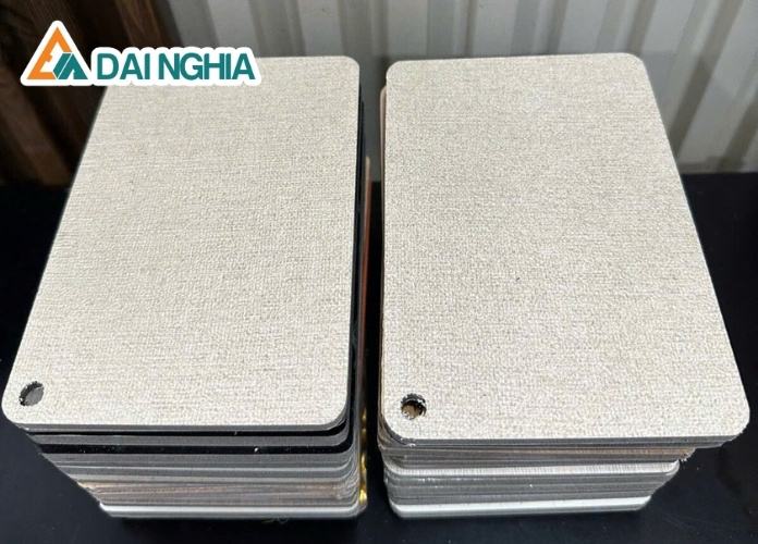Đặc điểm nổi bật của tấm ốp than tre