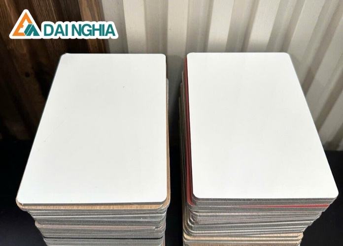 Tấm ốp than tre phẳng dày 8mm