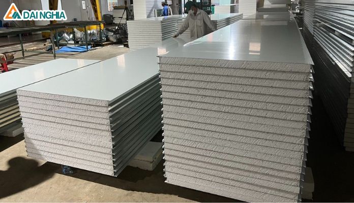 Báo Giá Chi Tiết Tấm Panel Cách Nhiệt Cách Âm Và Phụ Kiện Panel 3 Vách ngăn Panel cách nhiệt EPS (Expanded Polystyrene)