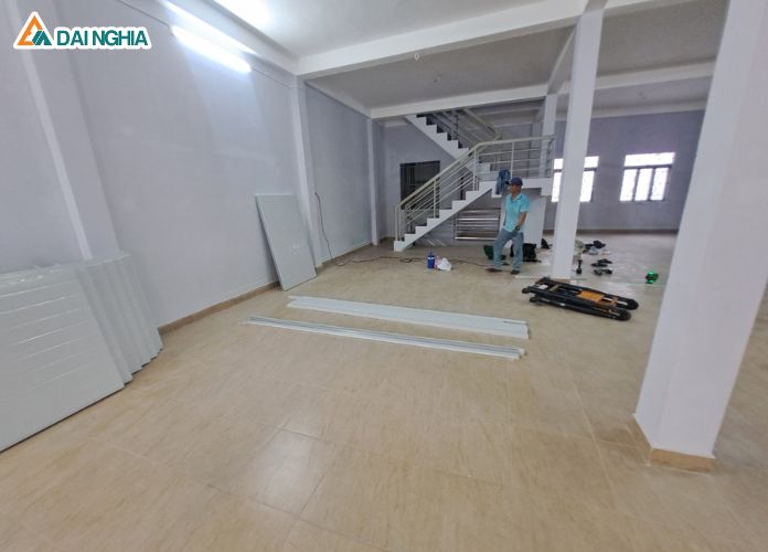 Ưu Điểm Vượt Trội Của Vách Ngăn Panel Trong Xây Dựng 3 Giới thiệu về vách ngăn Panel trong xây dựng