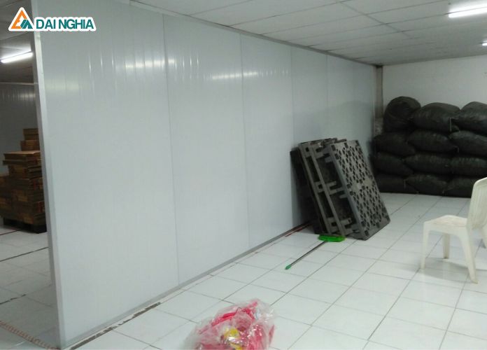 Báo Giá Thi Công Vách Ngăn Panel Cách Nhiệt Tại Quận 7 2 Xây dựng tạm với vách ngăn Panel cách nhiệt