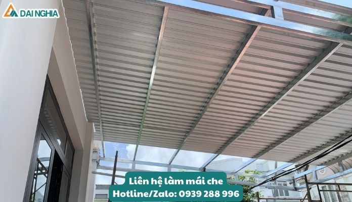 Ứng Dụng Của Mái Tôn Lạnh Quận 12 - TP. HCM 5 Mái hiên che sân, che nắng bằng tôn lạnh