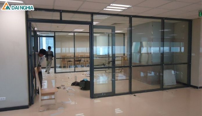 Báo Giá Thi Công Vách Ngăn Nhôm Kính Mẫu Đẹp Năm 2023 1 Báo giá vách ngăn nhôm kính mẫu đẹp năm 2023