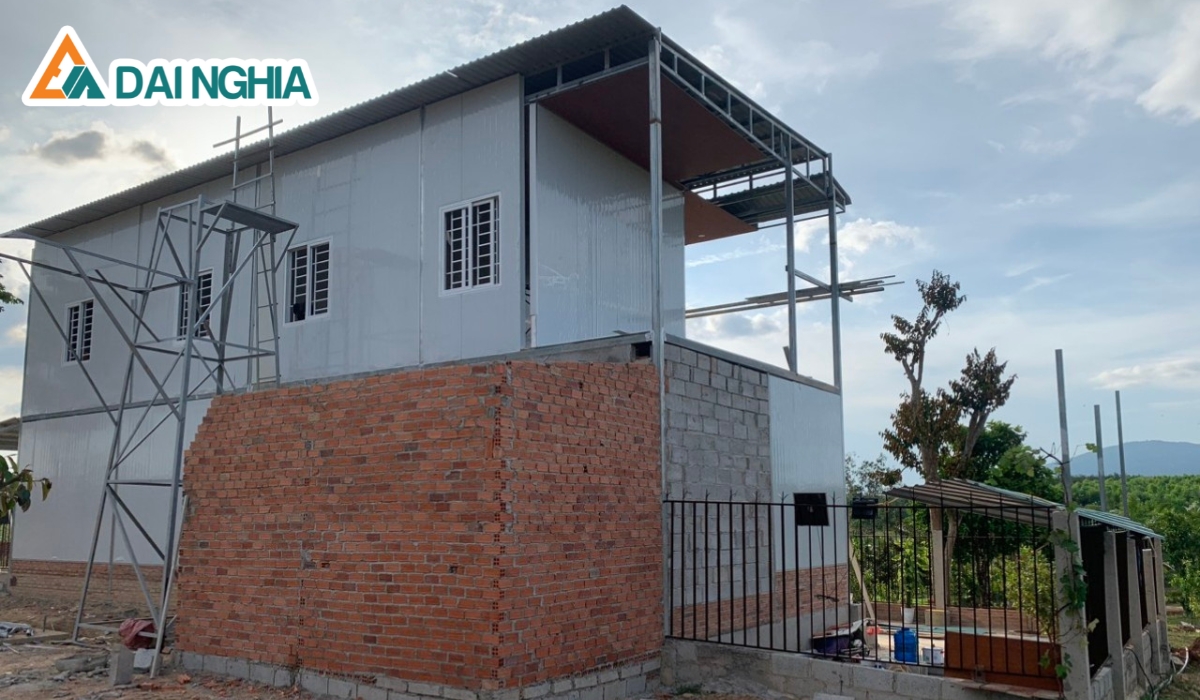 Nhà Trọ Lắp Ghép Bằng Tấm Panel Giúp Tiết Kiệm Chi Phí - Thủ Đức 4 30 mau nha lap ghep tam panel hien dai dep nhat 3