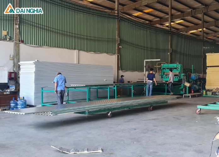 Báo Giá Thi Công Vách Ngăn Panel Cách Nhiệt - Uy Tín - Giá Tốt Tại TP. HCM 10 6 1