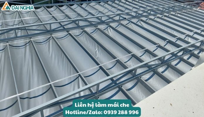 Thi Công Mái Che Hiên Nhà Đẹp, Hiện Đại & Tiện Nghi 17 Mái bạt xếp - Báo giá thi công mái bạt xếp