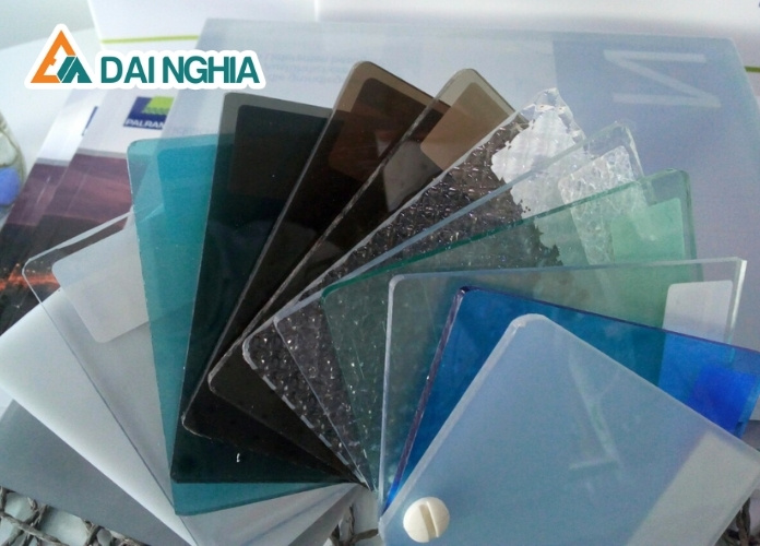 Bảng Kích Thước Tấm Poly Đặc - Khổ Tiêu Chuẩn Phổ Biến 3 Bảng kích thước tấm Poly đặc chi tiết nhất