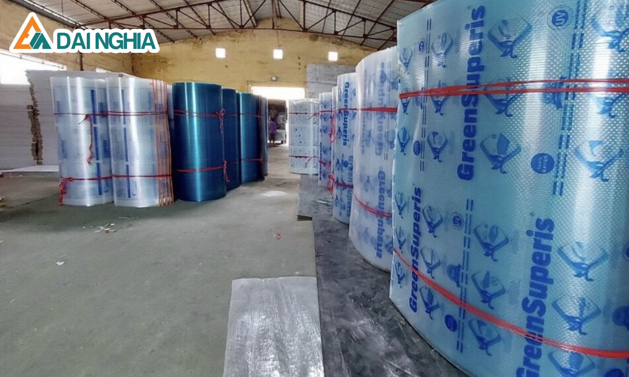 Báo Giá Tấm Poly Lấy Sáng: Các Yếu Tố Ảnh Hưởng Đến Giá Thành 10 bao gia tam poly nhap khau dai loan 14