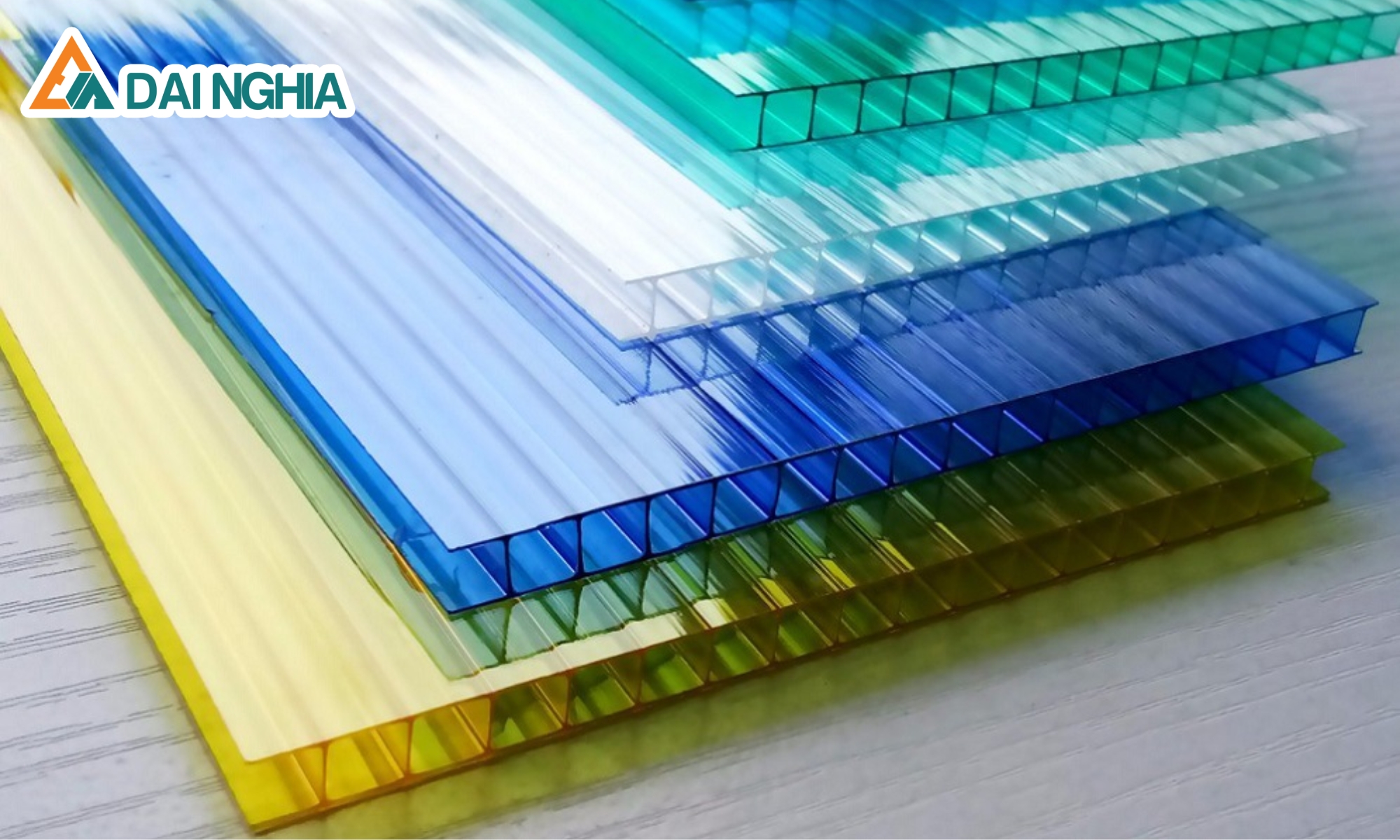 Báo Giá Tấm Poly Greensuperis - Nhập Khẩu Đài Loan Bảo Hành 10 Năm 3 Tấm lấy sáng tấm Poly rỗng ruột Greensuperis Đài Loan