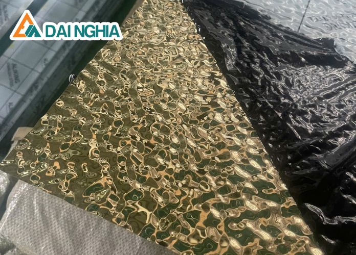 Ứng Dụng Của Inox 3D Sóng Nước Trong Trang Trí Nội Ngoại Thất 6 cac loai inox 3d song nuoc pho bien nhat 5