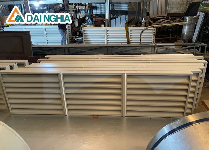 Ứng Dụng Của Lam Gió Nhà Xưởng Trong Ngành Công Nghiệp 10 cac loai lam gio nha xuong va cach lua chon 16