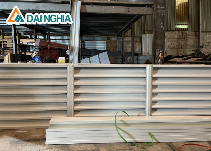 Ứng Dụng Của Lam Gió Nhà Xưởng Trong Ngành Công Nghiệp 11 cac loai lam gio nha xuong va cach lua chon 18