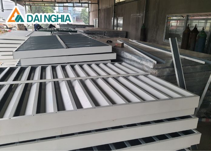 Các Loại Lam Gió Nhà Xưởng Phổ Biến Và Cách Lựa Chọn Phù Hợp 5 cac loai lam gio nha xuong va cach lua chon 8