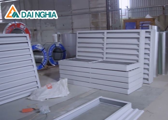 Báo Giá Lam Gió Nhà Xưởng: Các Yếu Tố Ảnh Hưởng Đến Giá 10 cac loai lam gio nha xuong va cach lua chon 9