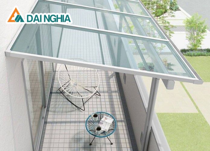 Tấm Polycarbonate Có Những Loại Nào? Nên Chọn Loại Nào? 5 cach bao quan va ve sinh tam lop polycarbonate 8