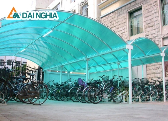 Tại Sao Nên Chọn Giải Pháp Mái Vòm Nhà Xe Tấm Polycarbonate 1 Giới thiệu mái vòm nhà xe tấm Polycarbonate
