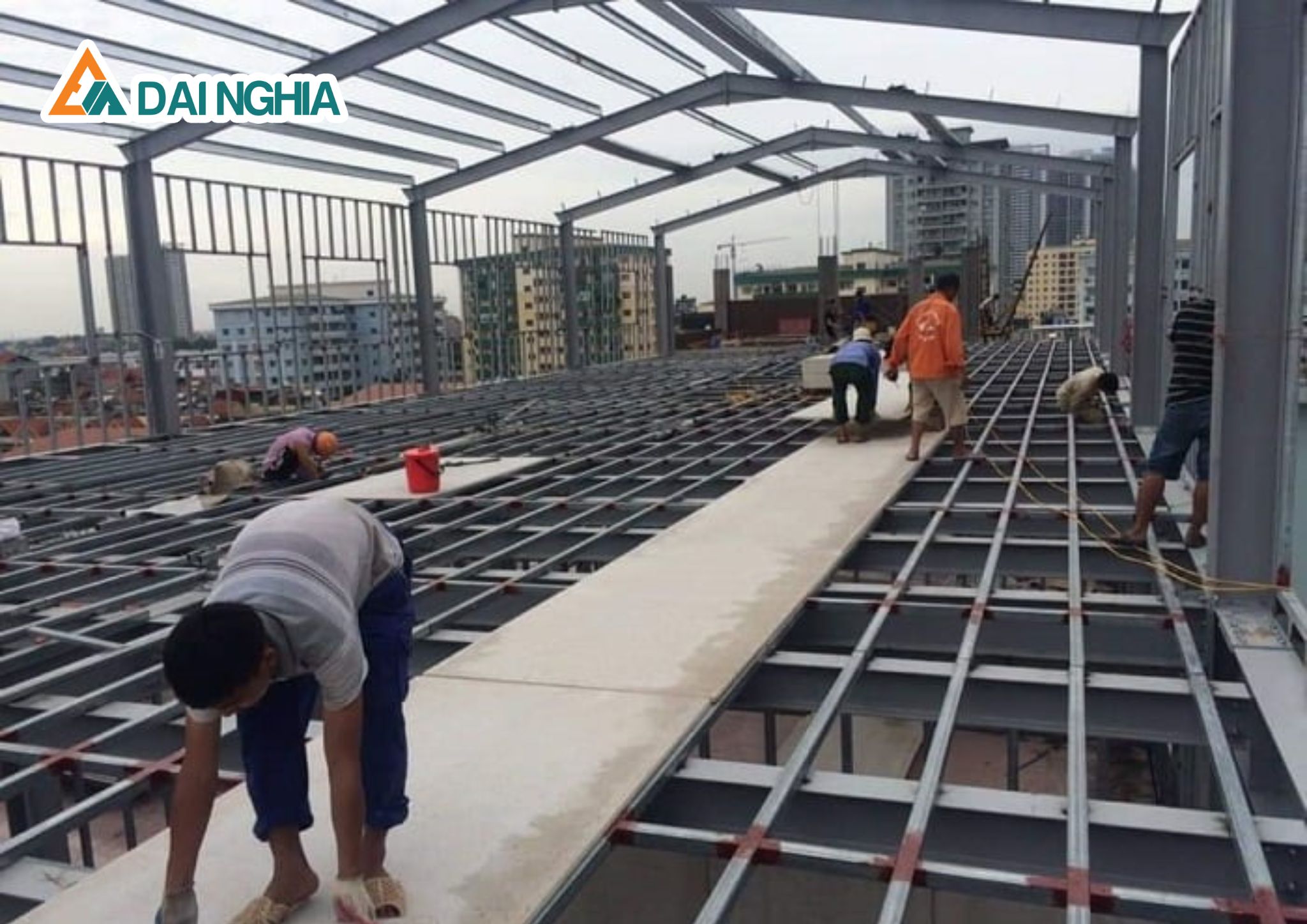 huong dan thi cong san tam be tong nhe don gian 1