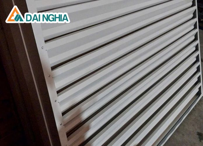 Các Loại Lam Gió Phổ Biến Hiện Nay – Nên Chọn Loại Nào? 7 lam gio gia tai xuong san xuat theo yeu cau 9