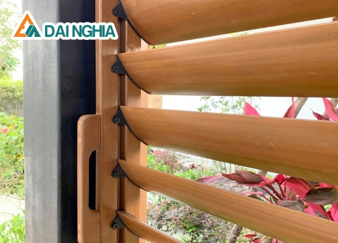 Lam Gió Gỗ Nhựa Ngoài Trời - Vừa Che Nắng Vừa Trang Trí 1 Lam gió gỗ là gì?