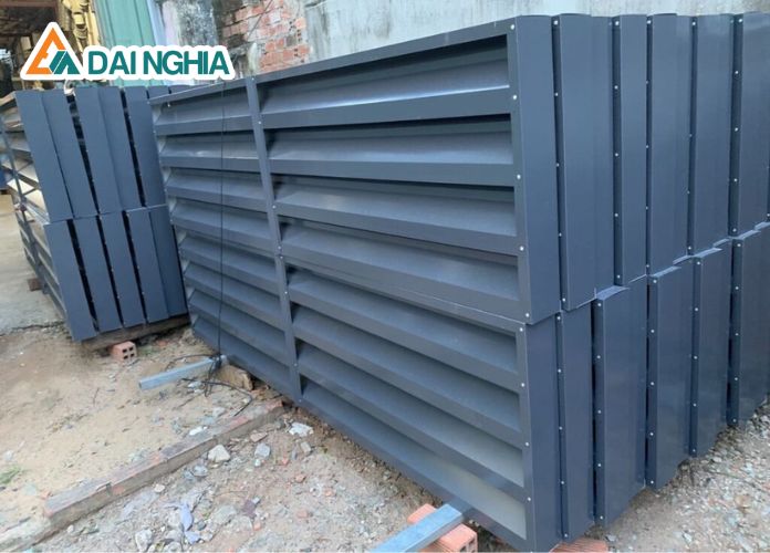 Ứng Dụng Của Lam Gió Nhà Xưởng Trong Ngành Công Nghiệp 2 lam gio nha xuong la gi vai tro va ung dung 4