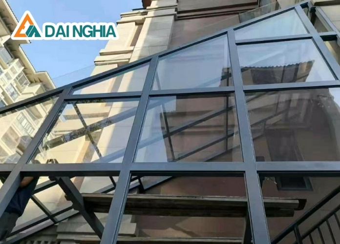 Bảng Kích Thước Tấm Poly Đặc - Khổ Tiêu Chuẩn Phổ Biến 4 Lựa chọn kích thước tấm Poly đặc theo mục đích sử dụng