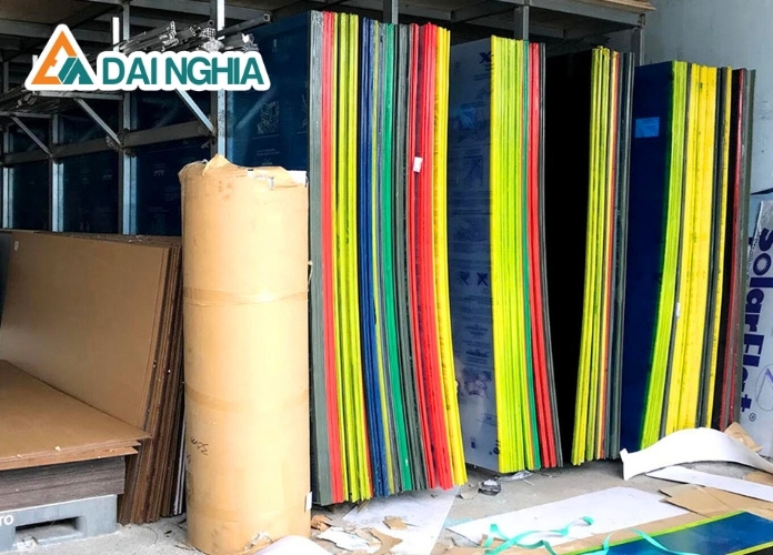 Bảng Kích Thước Tấm Poly Đặc - Khổ Tiêu Chuẩn Phổ Biến 5 Mua tấm Poly đặc cắt theo yêu cầu