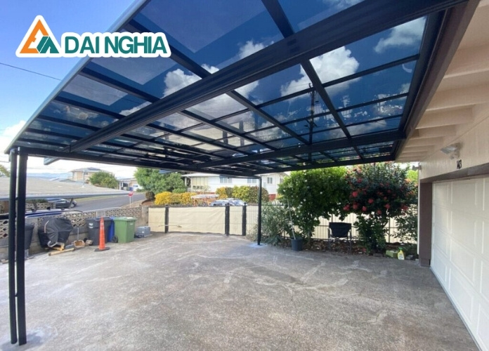 Ưu Nhược Điểm Mái Hiên Ban Công Ngoài Trời Poly 5 Nên chọn mái Poly ngoài trời màu gì?