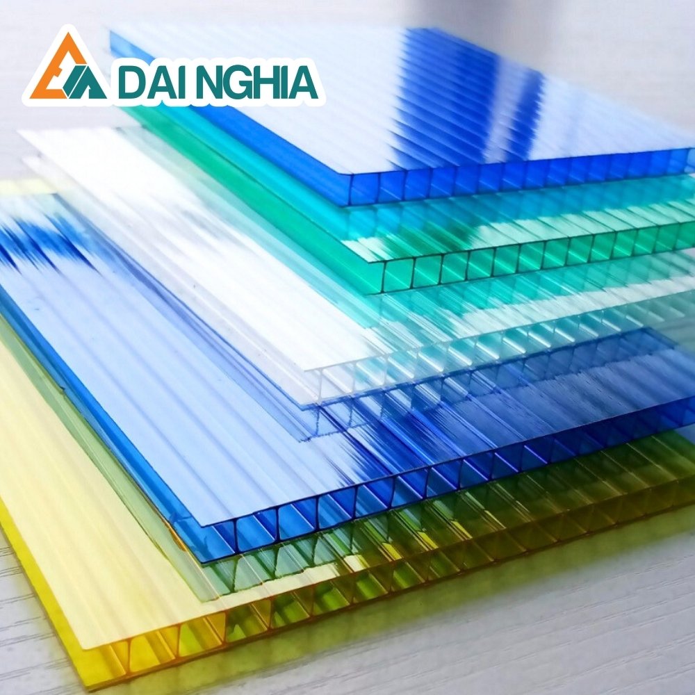 nhu-cau-su-dung-tam-lay-sang-polycarbonate-rong-1.jpg