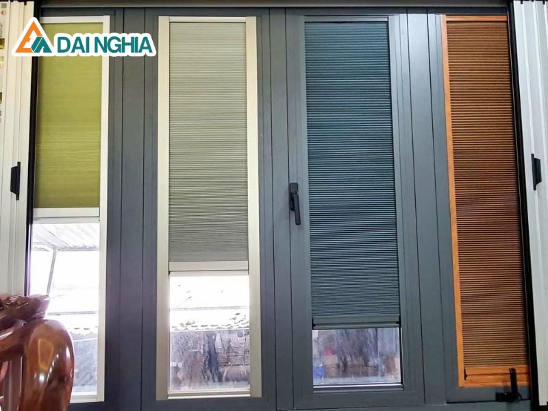 Ứng Dụng Rèm Tổ Ong Trong Văn Phòng Và Không Gian Thương Mại 9 rem to ong khong day vach ngan di dong tien ich 9