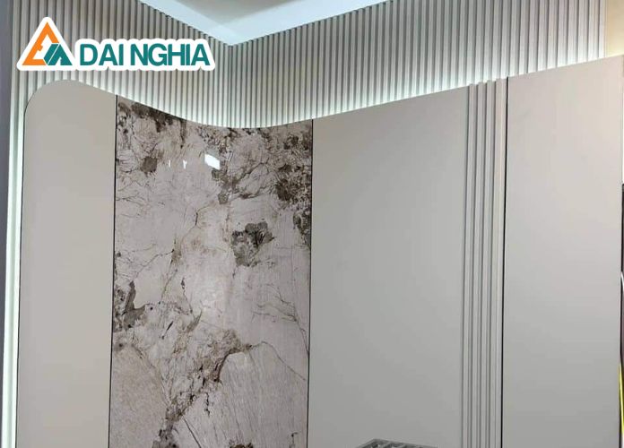 Tấm Ốp Than Tre Có Chống Nước Không? Giải Đáp Từ A-Z 9 so sanh tam op than tre va go cong nghiep 23