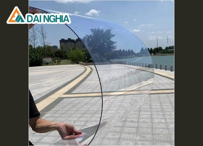 Ứng Dụng Vách Ngăn Tấm Polycarbonate Chống Giọt Bắn 5 So sánh vách ngăn tấm Polycarbonate với vật liệu khác