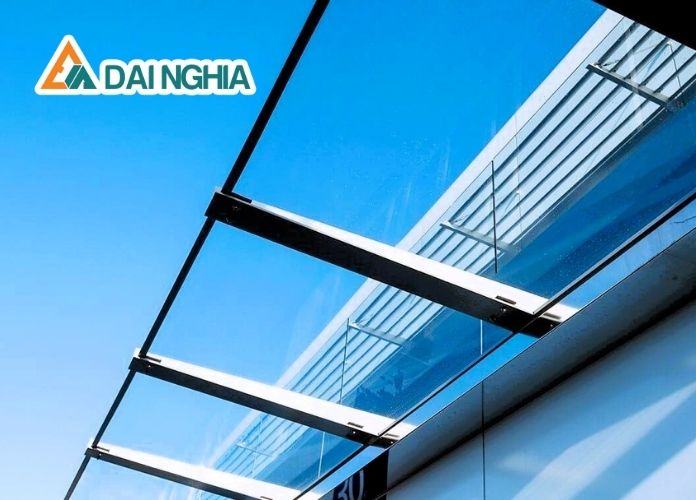 Tấm lợp lấy sáng poly đặc 3mm có gì?