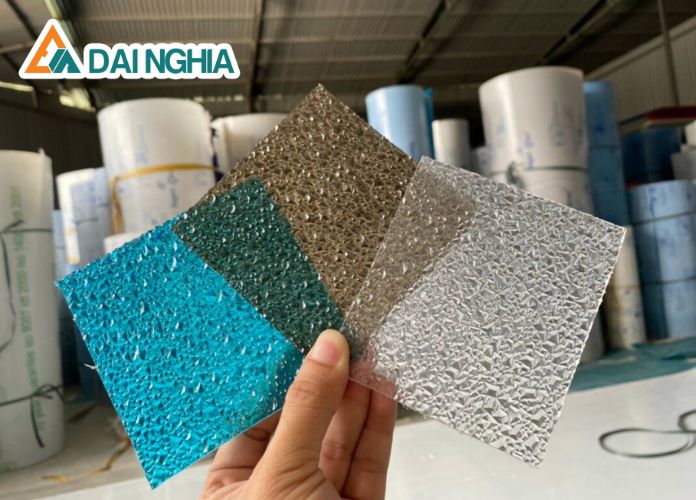 Tấm Polycarbonate Đặc Ruột Và Những Ứng Dụng Đa Dạng 13 tam polycarbonate dac ruot va ung dung da dang 13