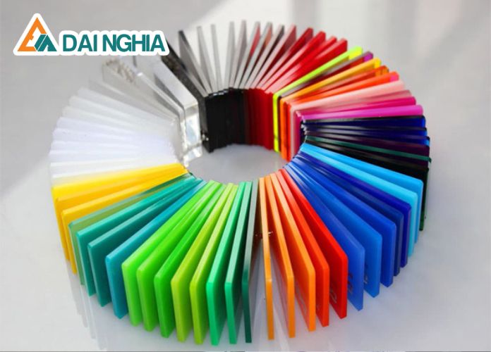 Báo Giá Tấm Poly Lấy Sáng: Các Yếu Tố Ảnh Hưởng Đến Giá Thành 16 tam polycarbonate dac ruot va ung dung da dang 15