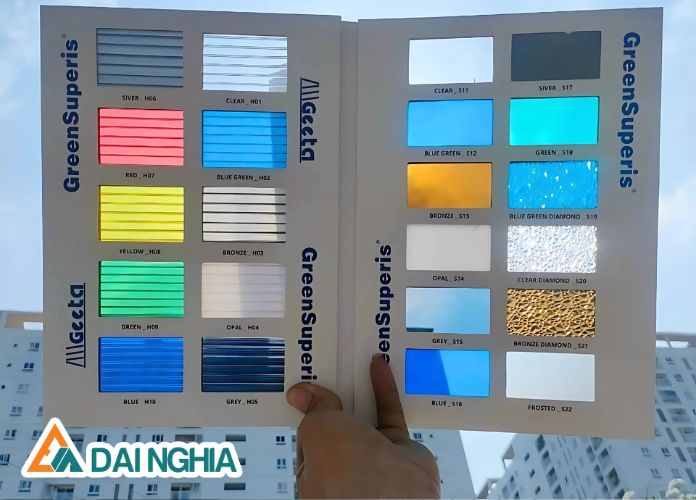 Bảng Báo Giá Tấm Poly - Tấm Lợp Poly Lấy Sáng 2025 9 tam polycarbonate dac ruot va ung dung da dang 2