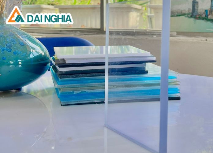 Cách Chọn Tấm Polycarbonate Chuẩn Cho Công Trình 4 tam polycarbonate dac ruot va ung dung da dang 3