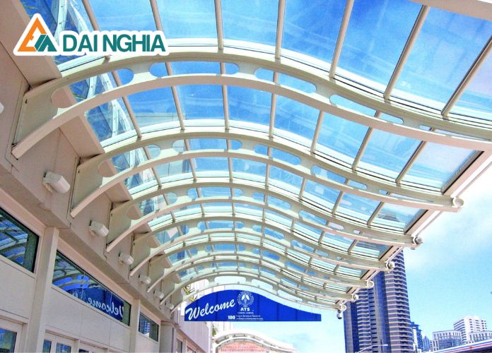 Tấm Polycarbonate Đặc Ruột Và Những Ứng Dụng Đa Dạng 9 tam polycarbonate dac ruot va ung dung da dang 4