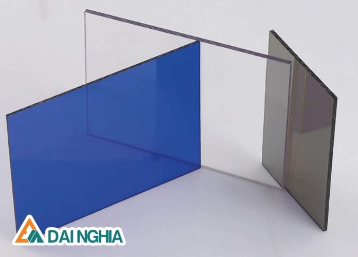 Tấm Nhựa Poly Trong Suốt Làm Mái Che Lấy Sáng 2025 8 tấm nhựa Poly