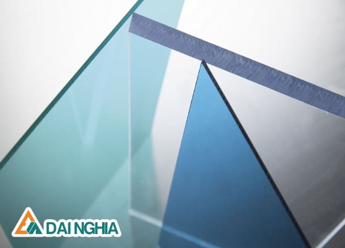 Tấm Nhựa Poly Trong Suốt Làm Mái Che Lấy Sáng 2025 9 tấm lợp lấy sáng