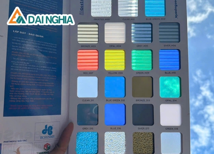 Phân loại tấm polycarbonate phổ biến