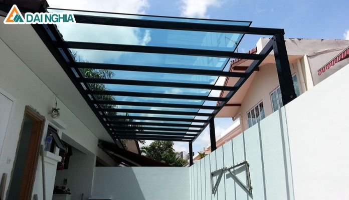 Báo Giá Các Loại Mái Che Poly Lấy Sáng Phổ Biến Nhất 5 tong hop cac loai mai poly pho bien nhat 11