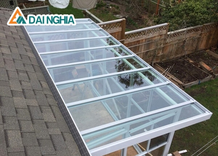 5 Ứng Dụng Phổ Biến Của Tôn Nhựa Lấy Sáng Trong Xây Dựng 2 Ứng dụng tôn nhựa lấy sáng lợp mái nhà xưởng, nhà kho