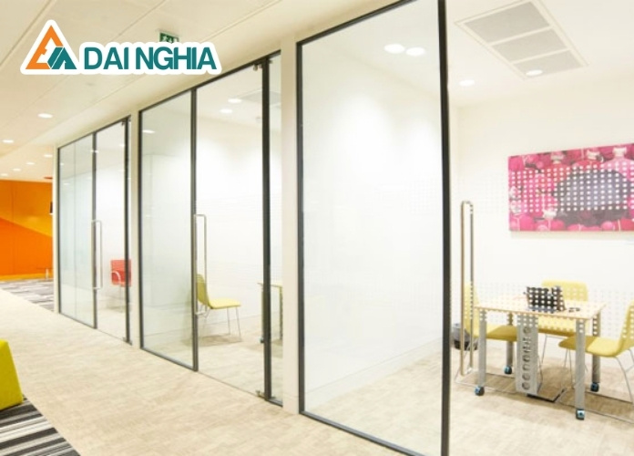 Ứng Dụng Vách Ngăn Tấm Polycarbonate Chống Giọt Bắn 2 Ưu điểm vách ngăn tấm Polycarbonate chống giọt bắn