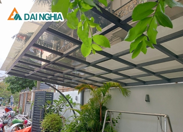 Ưu Nhược Điểm Mái Hiên Ban Công Ngoài Trời Poly 3 Ưu nhược điểm mái hiên ban công ngoài trời Poly